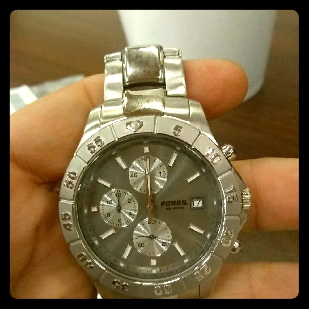 Men's silver fossil tachymeter watch